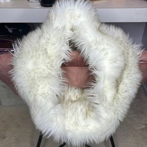 Faux fur neck warmer